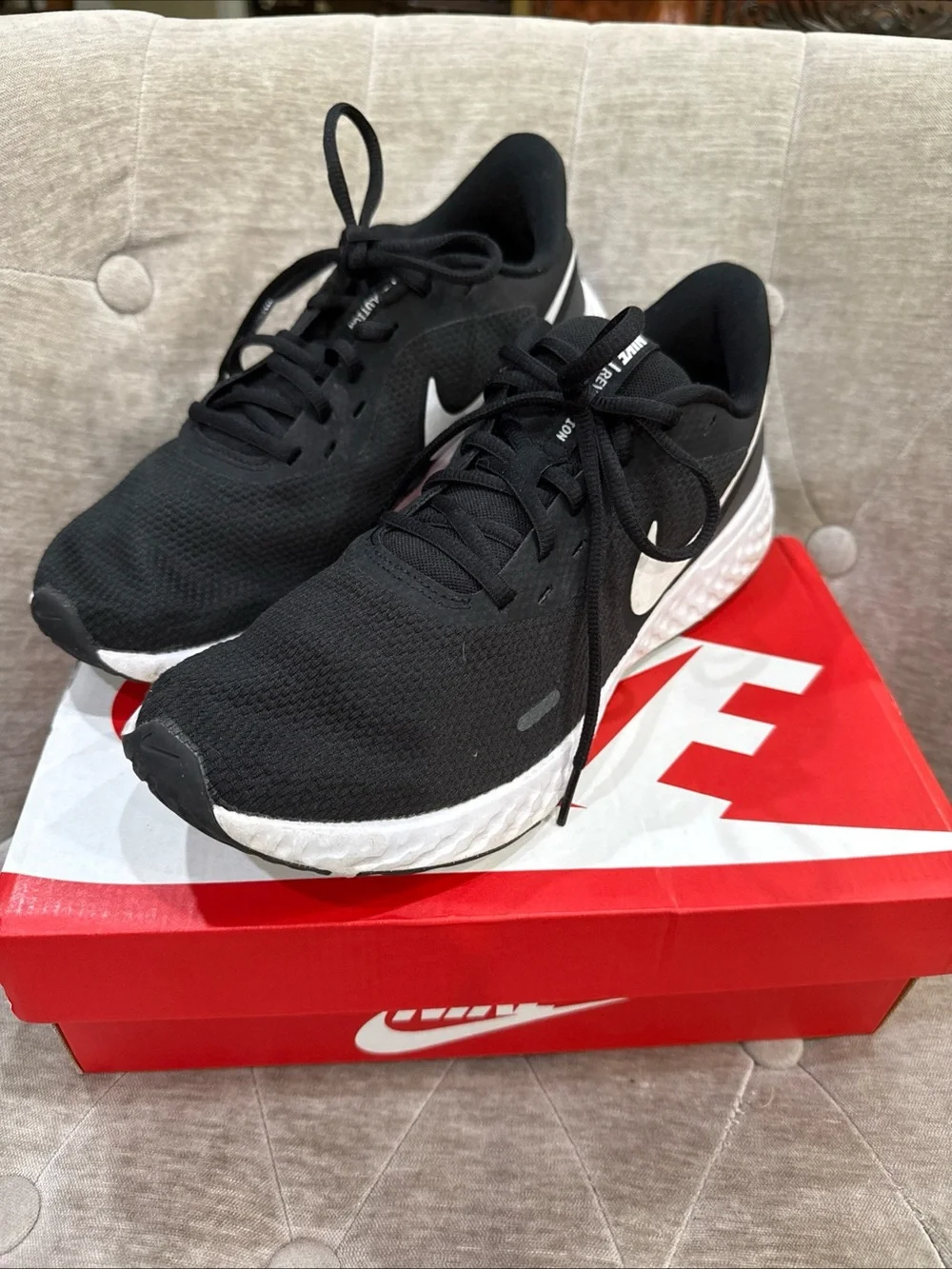 Nike Revolution 5 Anthracite Women's US Size 10 BQ3207-002